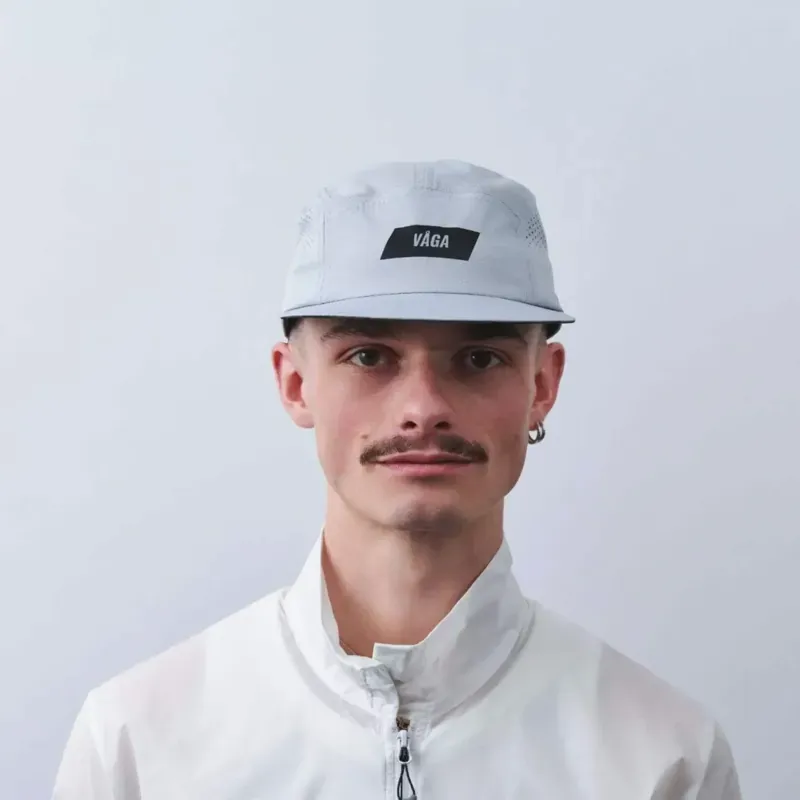Vaga Feather Racing Cap in Aluminium Grey-4