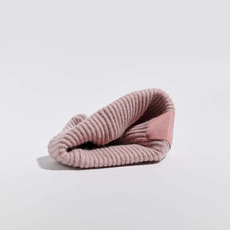 Vaga Midweight Beanie in Dusky Rose-4