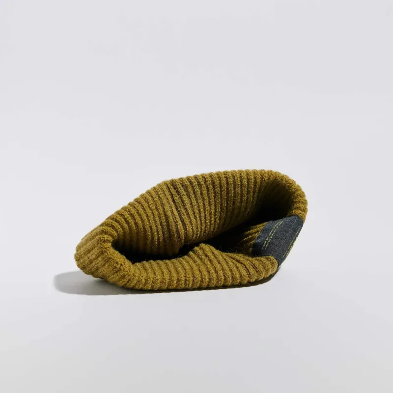 Vaga Midweight Beanie in Moss Green-4