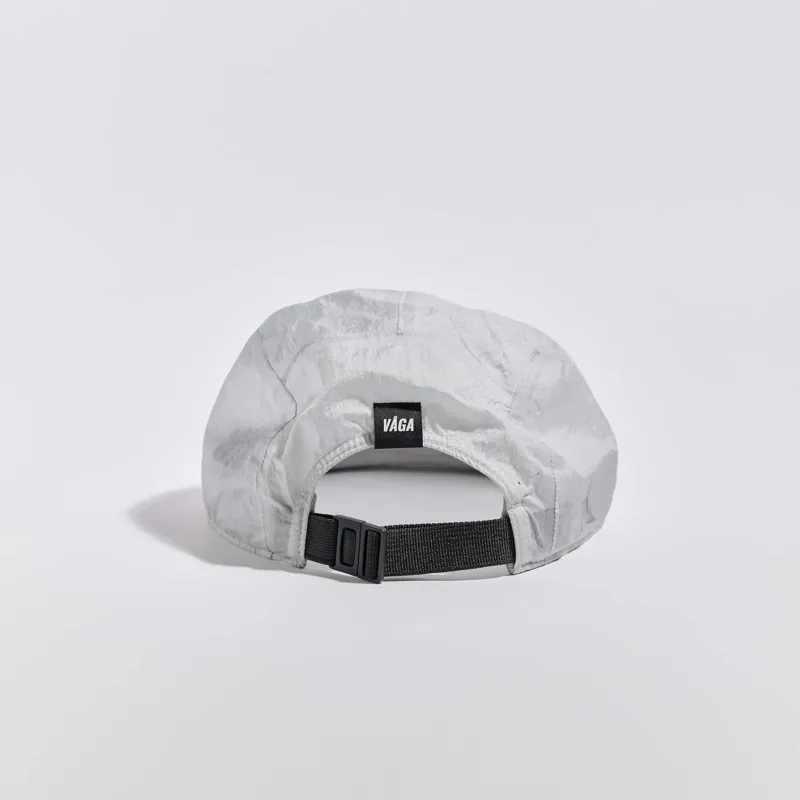 Vaga Wind Resistant Feather Racing Cap in Light Grey-2