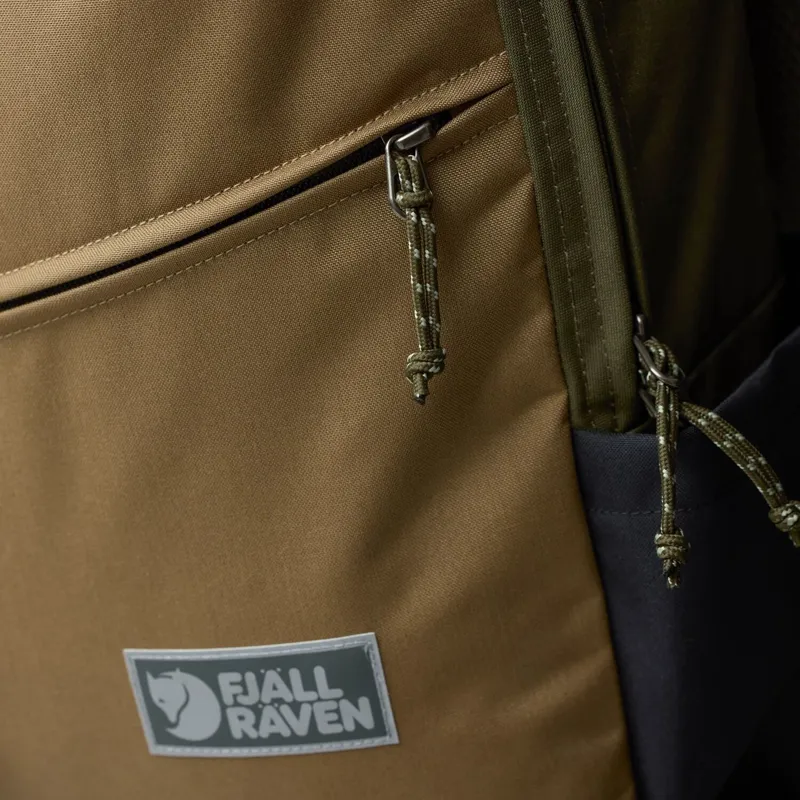 Fjallraven Vardag Backpack 17 Unisex in Navy-8