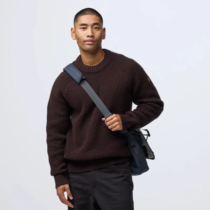 Fjallraven Vardag Shoulder Bag 12 in Deep Forest-9