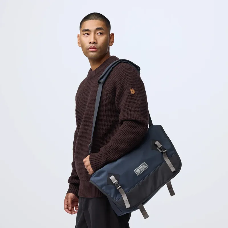 Fjallraven Vardag Shoulder Bag 12 in Navy-5