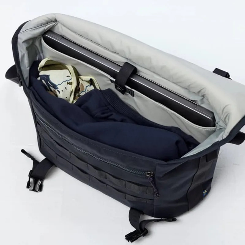 Fjallraven Vardag Shoulder Bag 12 in Deep Forest-6