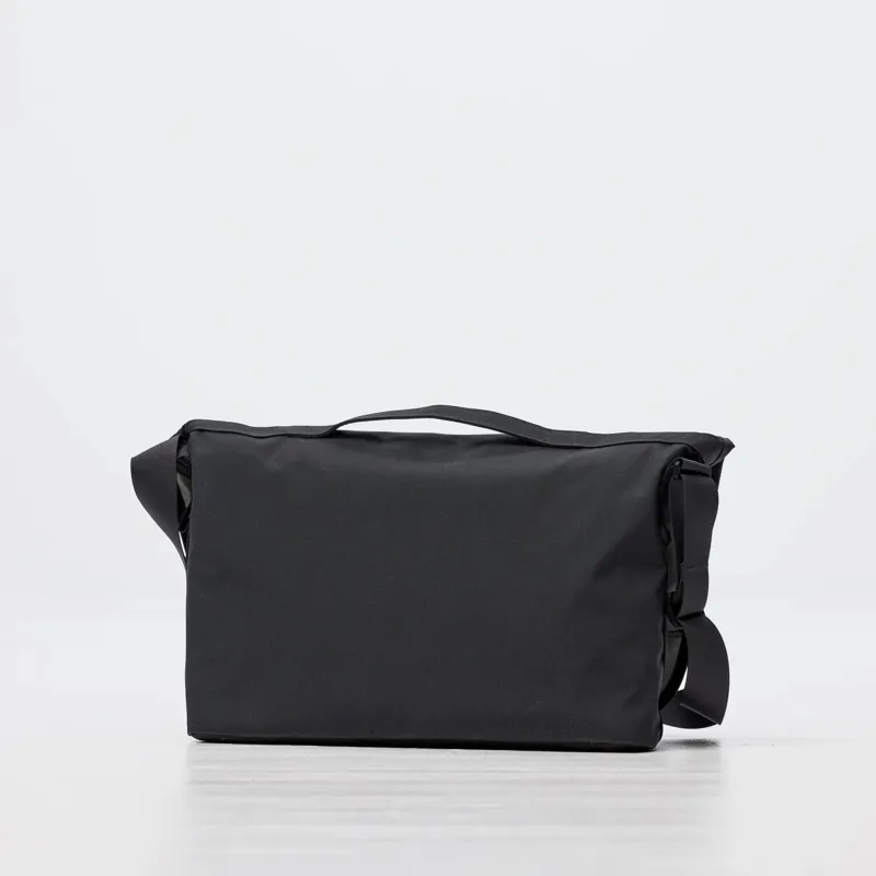 Fjallraven Vardag Shoulder Bag 12 in Navy-12