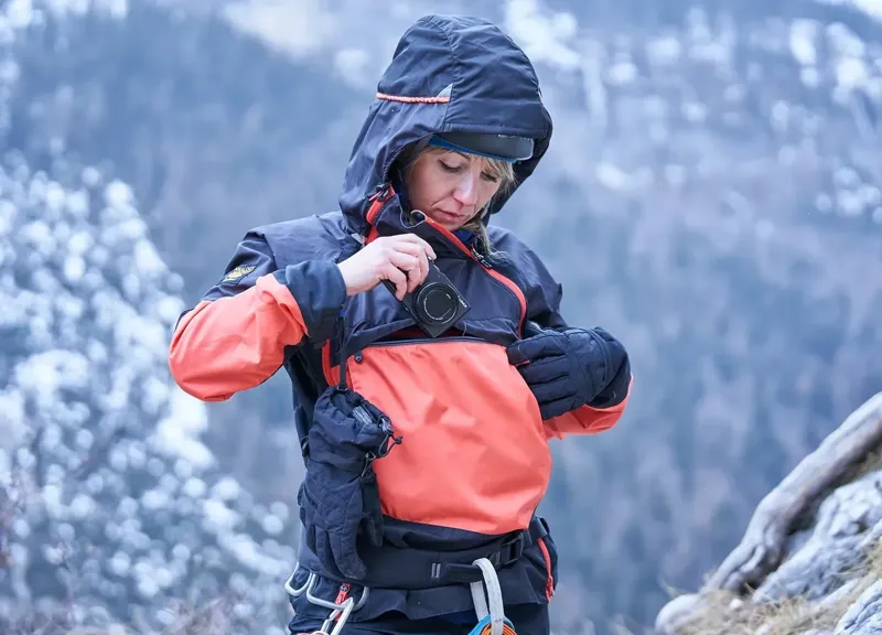 Paramo Velez Evolution Hybrid Smock Womens in Midnight/Gold/Indigo-8