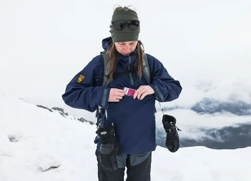 Paramo Velez Adventure Smock Womens in Fir-7