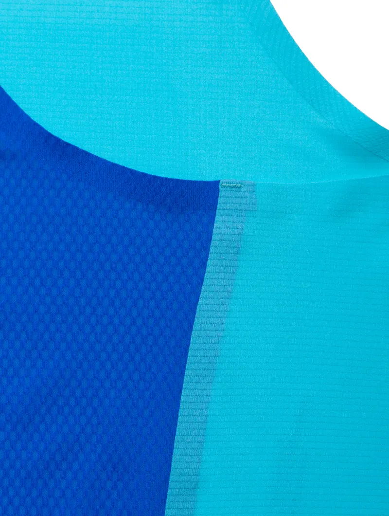 Ronhill Tech Race Vest Womens in Aquamint/El Blue-2
