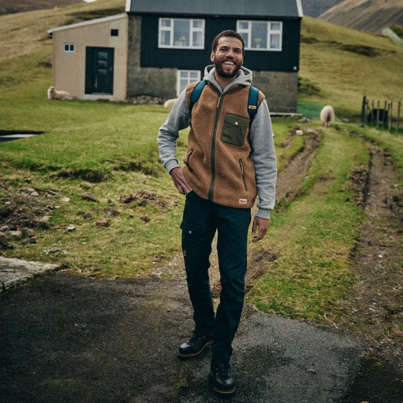 Fjallraven Logo Hoodie Mens in Palm Green-9