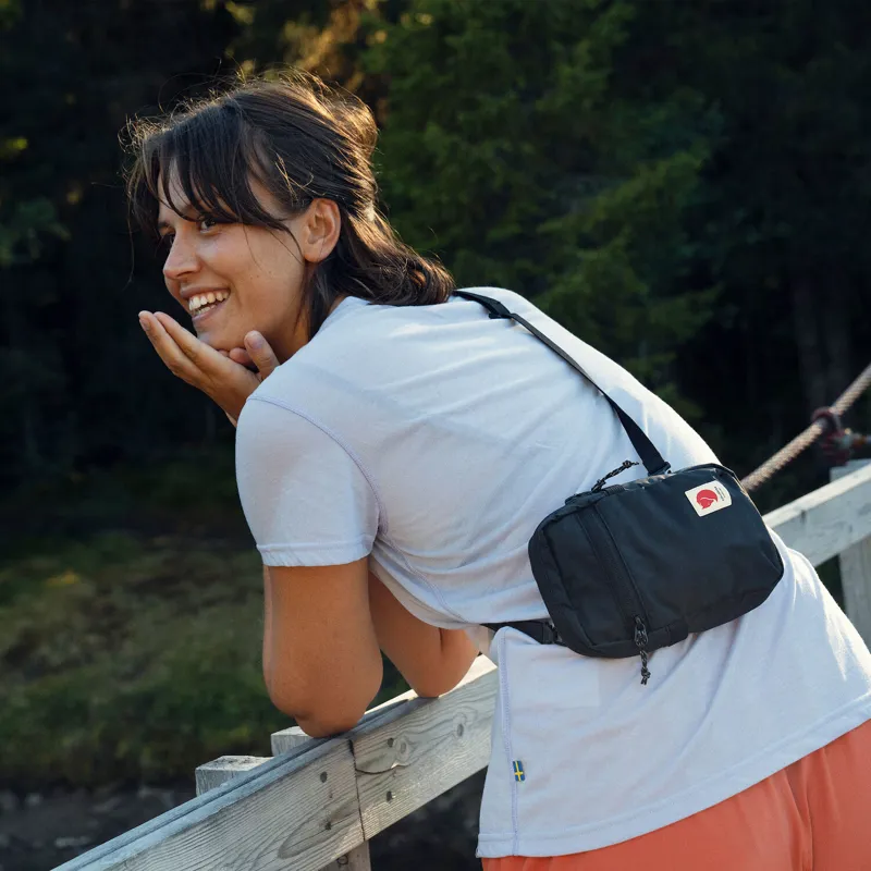 Fjallraven High Coast Pocket in Dawn Blue-11